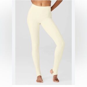 Alo Yoga Airbrush High-Waist Enso Legging in French Vanilla - Size Small